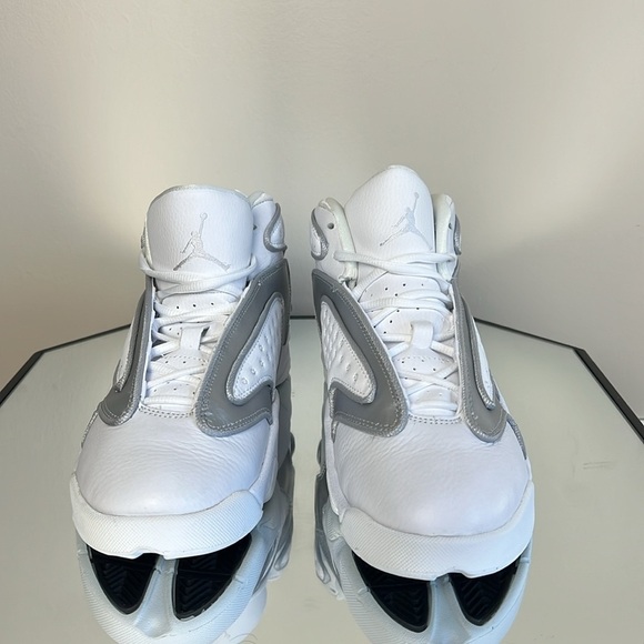 Jordan White Metallic Silver White WMNS AIR OG CW0907 100 - Size 8W NEW - Picture 5 of 10